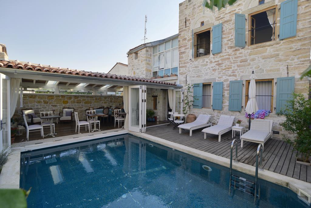 Eski Tas Hotel Çeşme Exterior foto